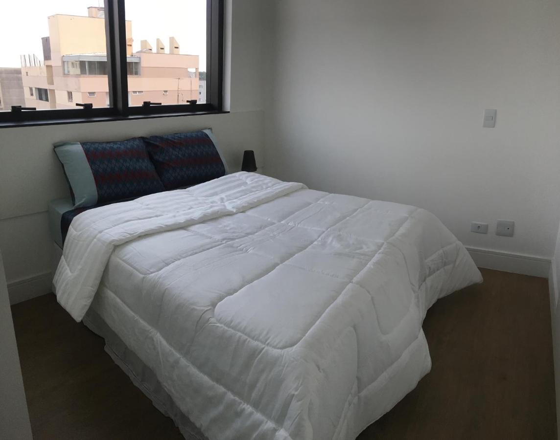 609-Apartamento Encantador, Com 1 Vaga De Garagem, Todo Mobiliado E Decorado, Edificio Com Academia, Lavanderia, Excelente Localizacao No Reboucas, Proximo Ao Batel E Centro Curitiba Exterior foto